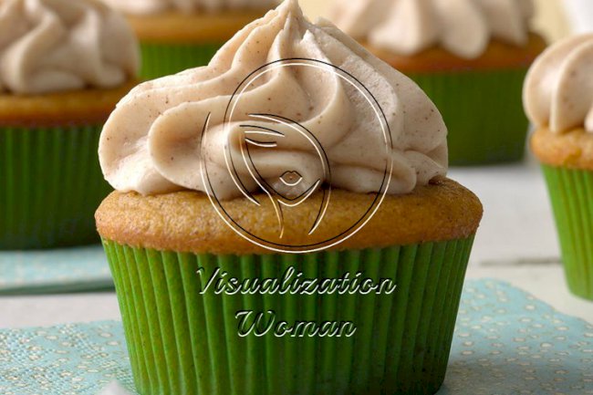 Pumpkin Spice Cupcakes with Cream Cheese Frosting