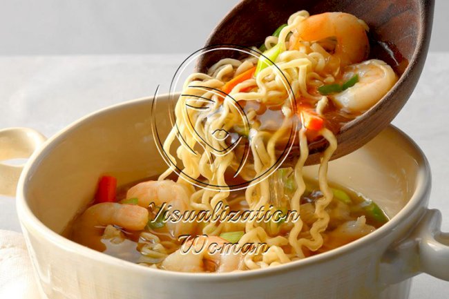 Asian Ramen Shrimp Soup