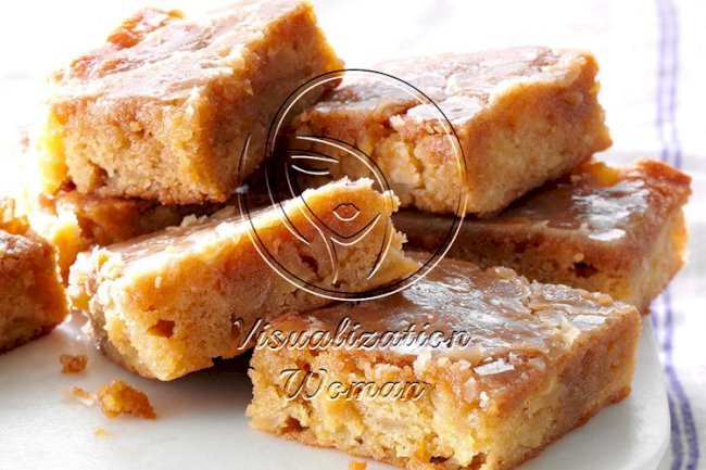 Glazed Apple-Maple Blondies