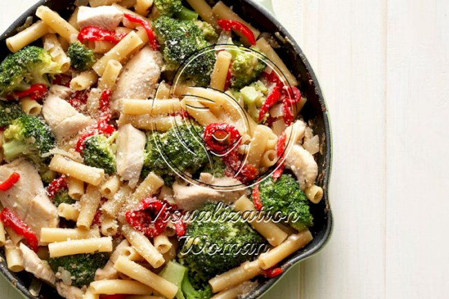 Skillet Ziti with Chicken and Broccoli