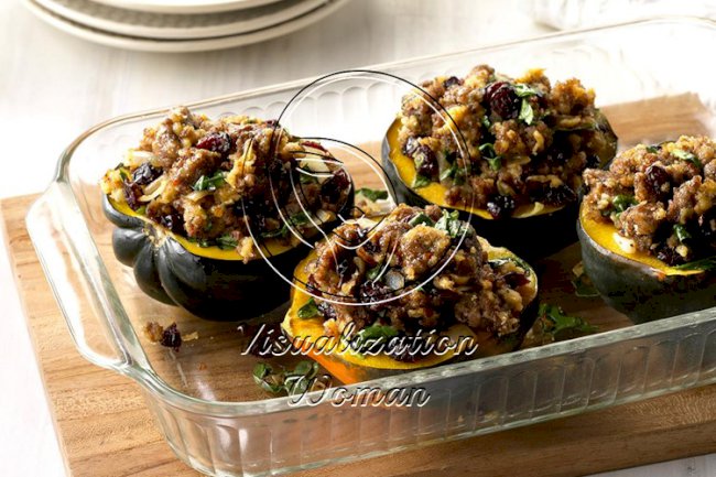 Sausage-Stuffed Acorn Squash
