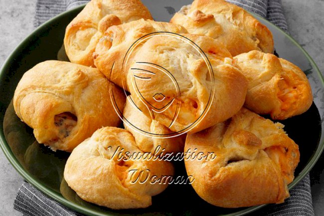 Buffalo Chicken Crescent Rolls