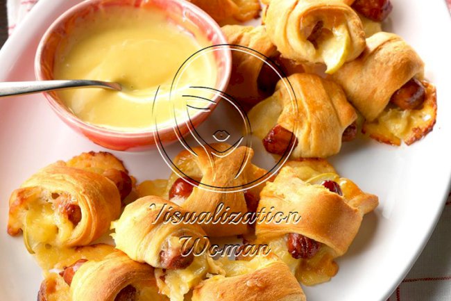 Apple-Gouda Pigs in a Blanket