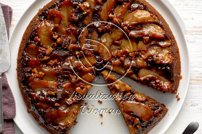 Apple Gingerbread Skillet Cake