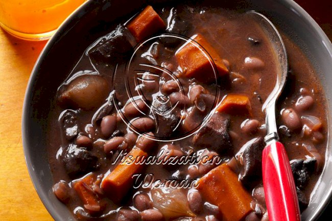 Mushroom-Bean Bourguignon