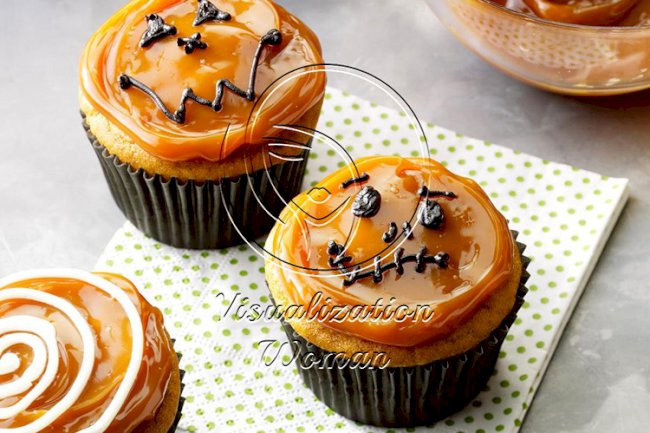 Pumpkin Caramel Cupcakes