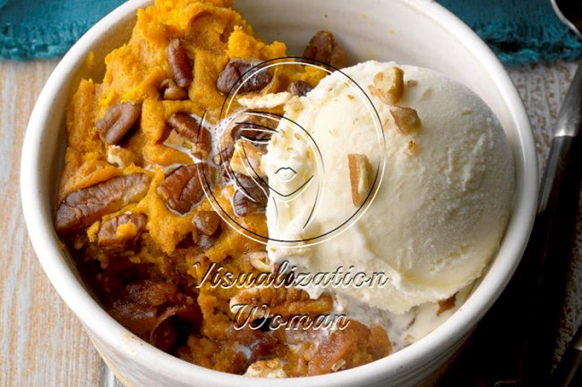 Slow-Cooked Pumpkin Apple Cobbler