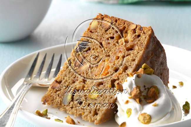 Slow-Cooker Mixed Fruit & Pistachio Cake