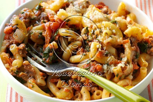 Spinach Beef Macaroni Bake
