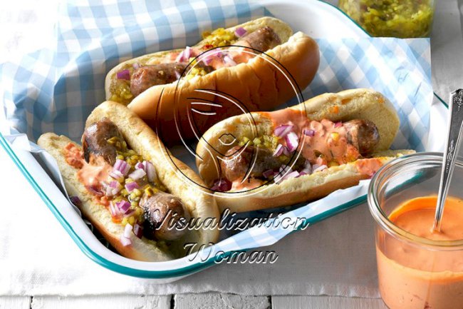 Grilled Brats with Sriracha Mayo