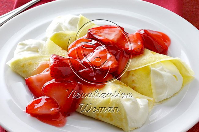 Strawberry Creme Crepes