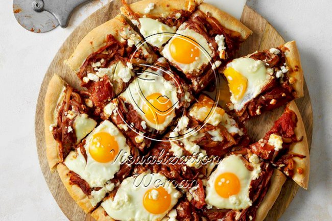 Shakshuka Breakfast Pizza