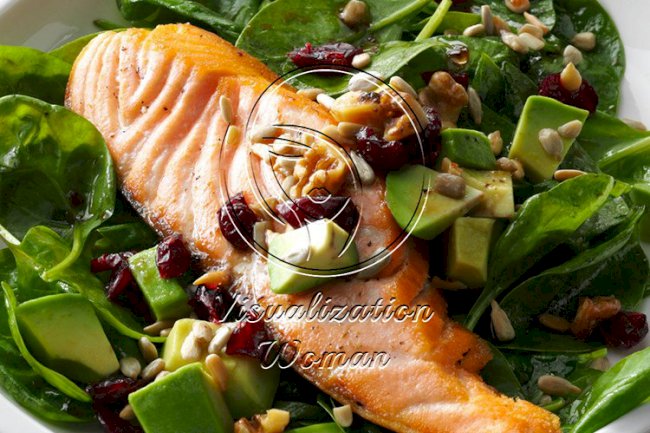 Salmon & Spinach Salad with Avocado