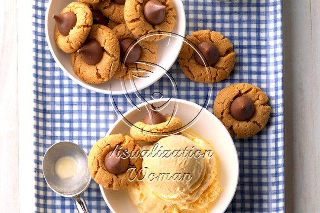 Peanut Butter Kiss Cookies