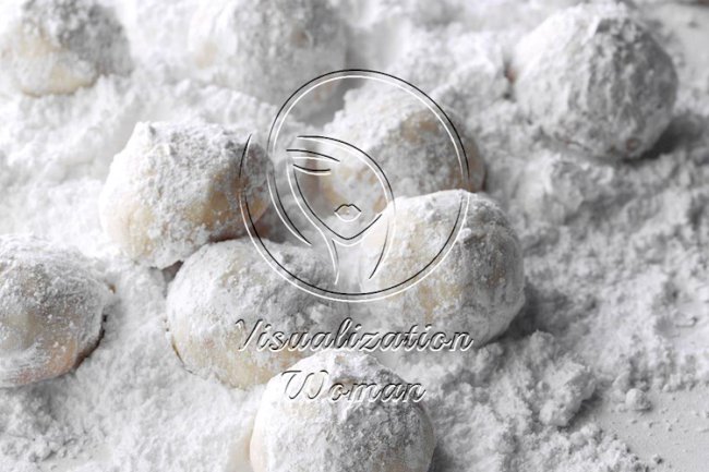 Buttery Almond Cookies