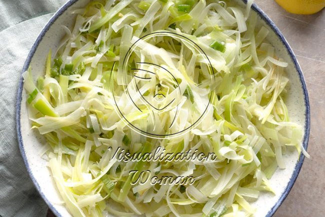 Leeks in Mustard Sauce