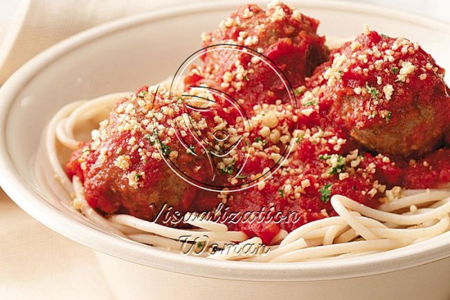 Spaghetti and Meatballs with Garlic Crumbs