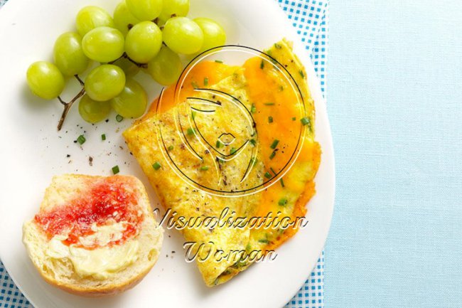 Cheesy Chive Omelet
