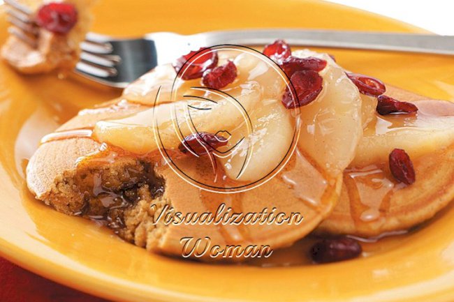 Gingerbread Pancakes with Fruit Topping
