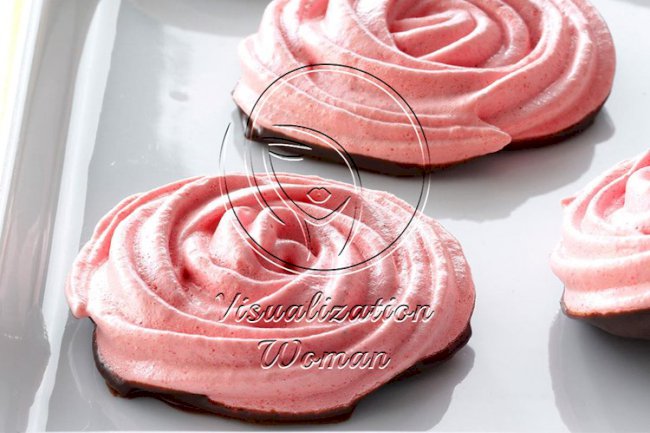 Chocolate-Dipped Strawberry Meringue Roses