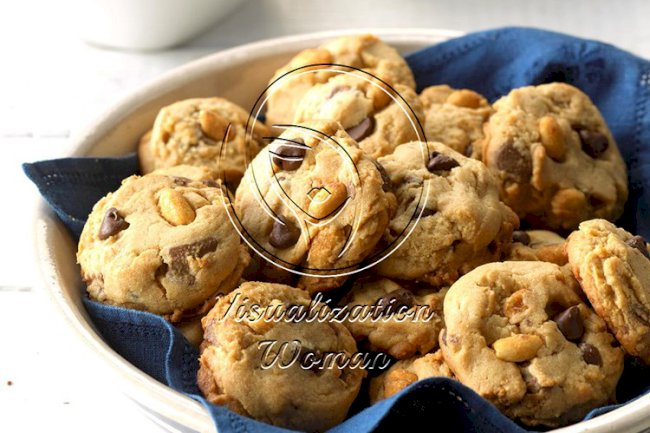 Chocolate Peanut Cookies