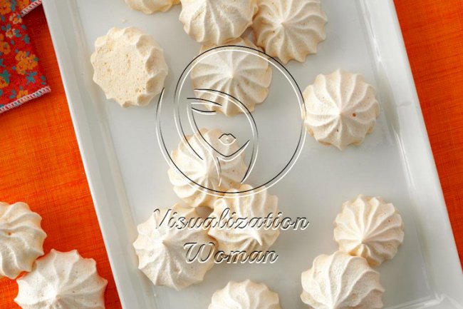 Vanilla Meringue Cookies