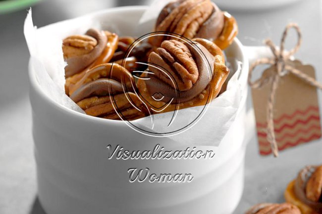 Pecan Caramel Candies