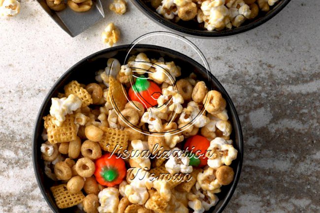 Pumpkin Snack Mix
