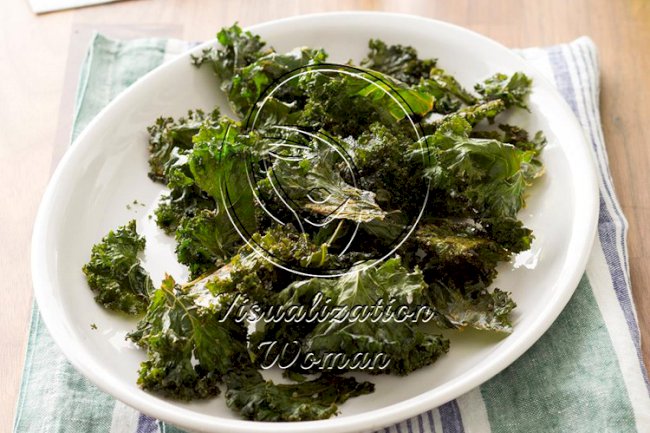 Old Bay Crispy Kale Chips