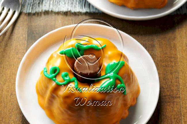 Mini Pumpkin Cakes