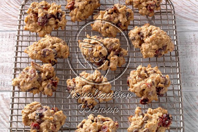 Spiced Cranberry Oatmeal Cookies