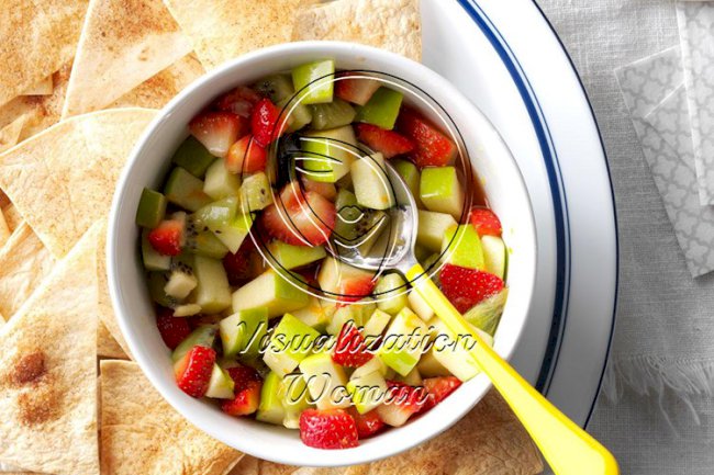 Apple Salsa with Cinnamon Chips