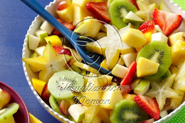 Refreshing Tropical Fruit Salad