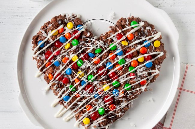 Candy Pizza Heart