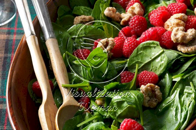 Spinach Salad with Raspberries & Candied Walnuts