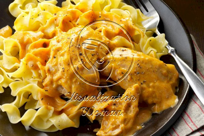 Creamy Chicken Thighs & Noodles