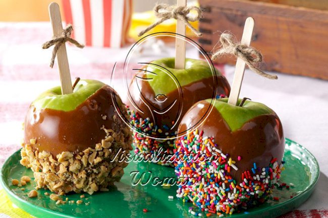 Cinnamon Caramel Apples