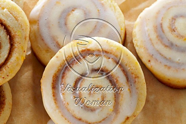 Bite-Size Cinnamon Roll Cookies