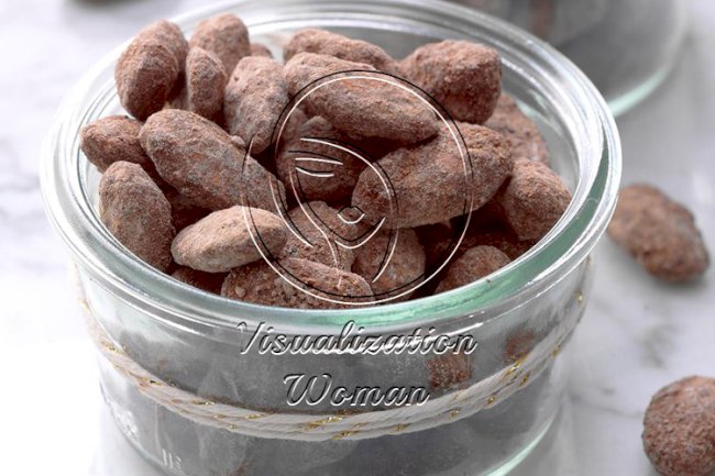 Chocolate Mocha Dusted Almonds