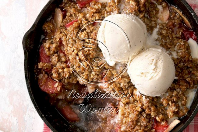 Rhubarb Crisp