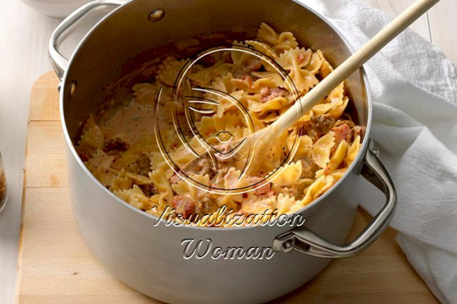 Italian Sausage with Bow Ties