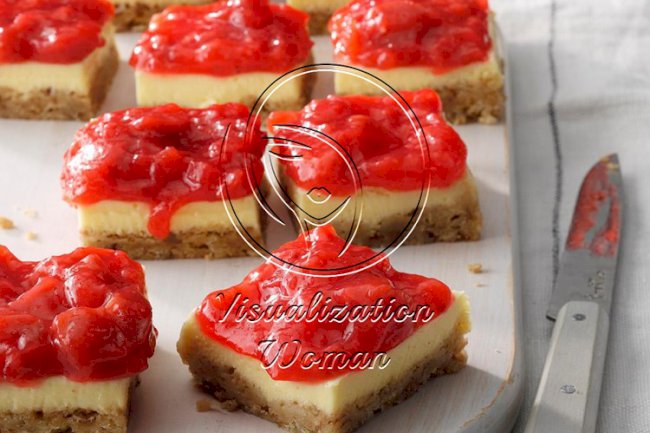 Strawberry Rhubarb Cheesecake Bars