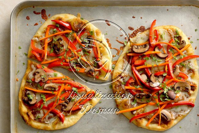 Thai Peanut Naan Pizzas