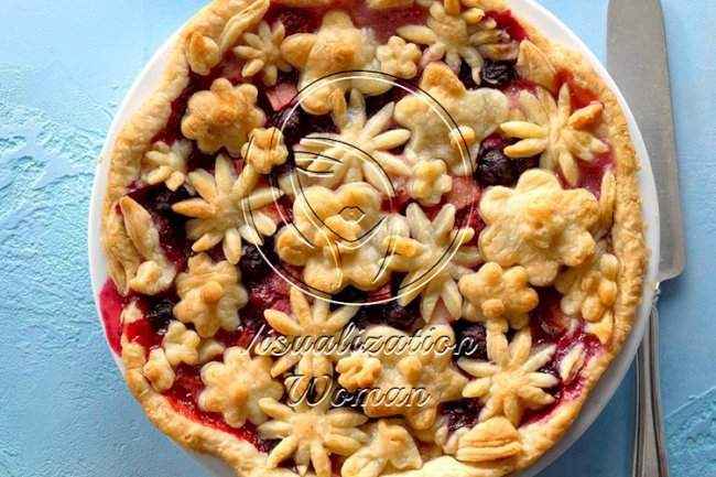 Flaky Bumbleberry Pie