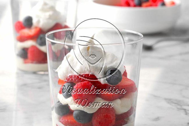 Cheesecake Berry Parfaits