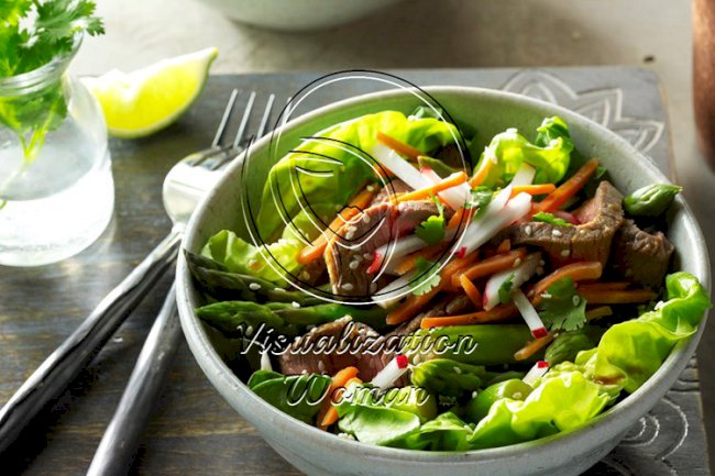 Sesame Beef & Asparagus Salad