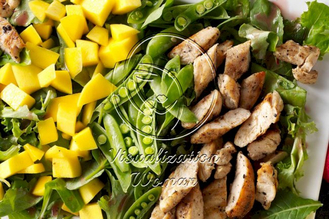 Mango & Grilled Chicken Salad