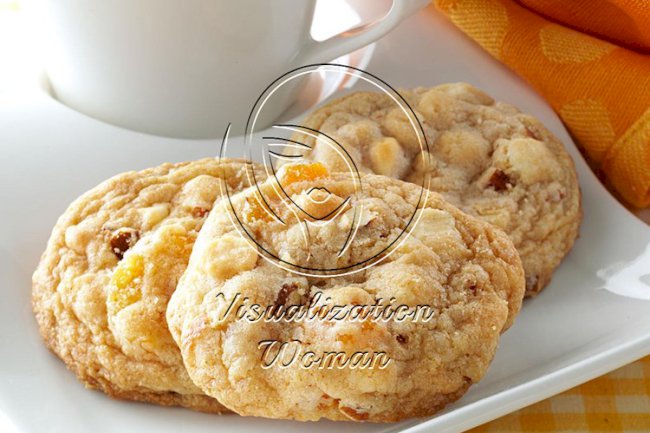Apricot Almond Blondies