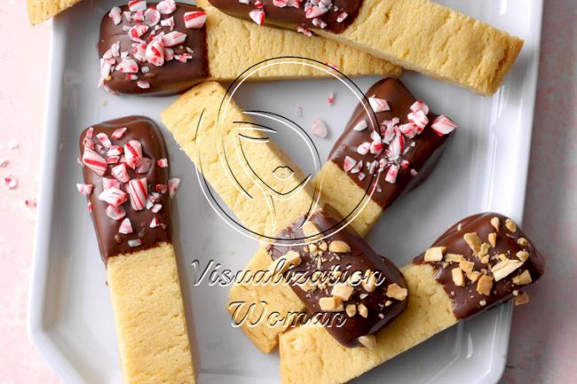 Peppermint Chocolate Almond Crisps