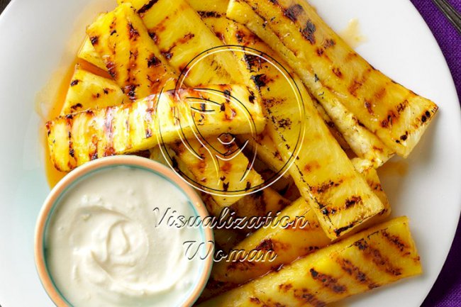 Grilled Pineapple with Lime Dip